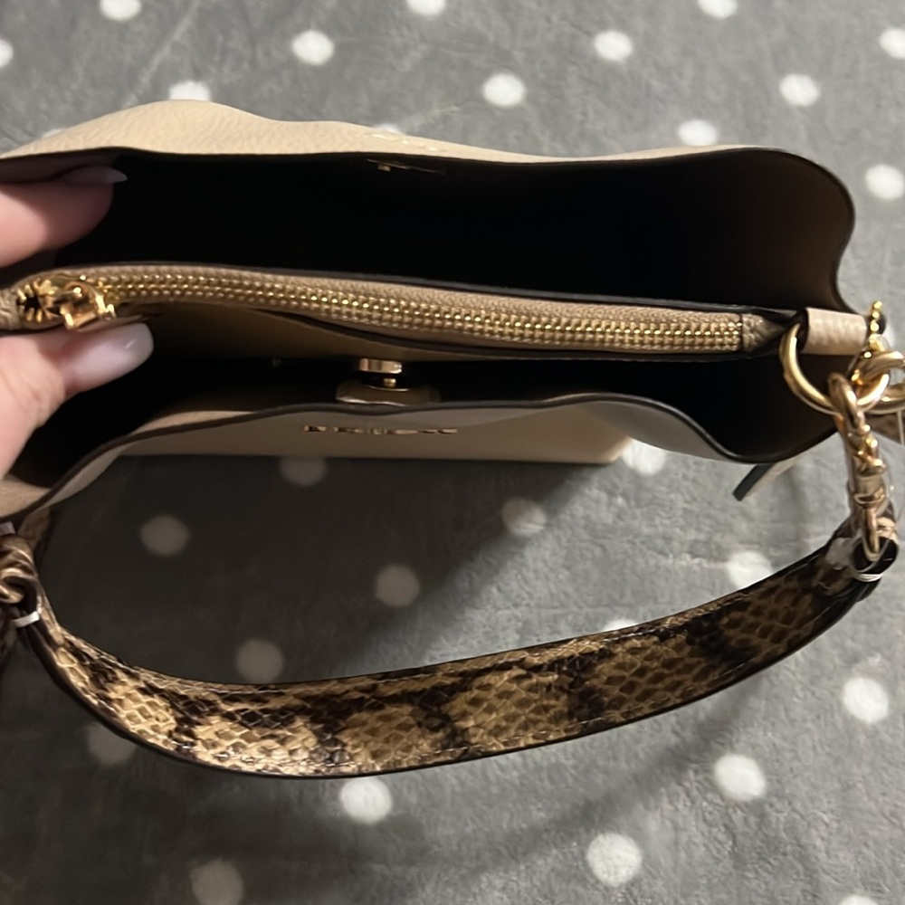 Coach Cream Crossbody Bag - Picture 8 of 10